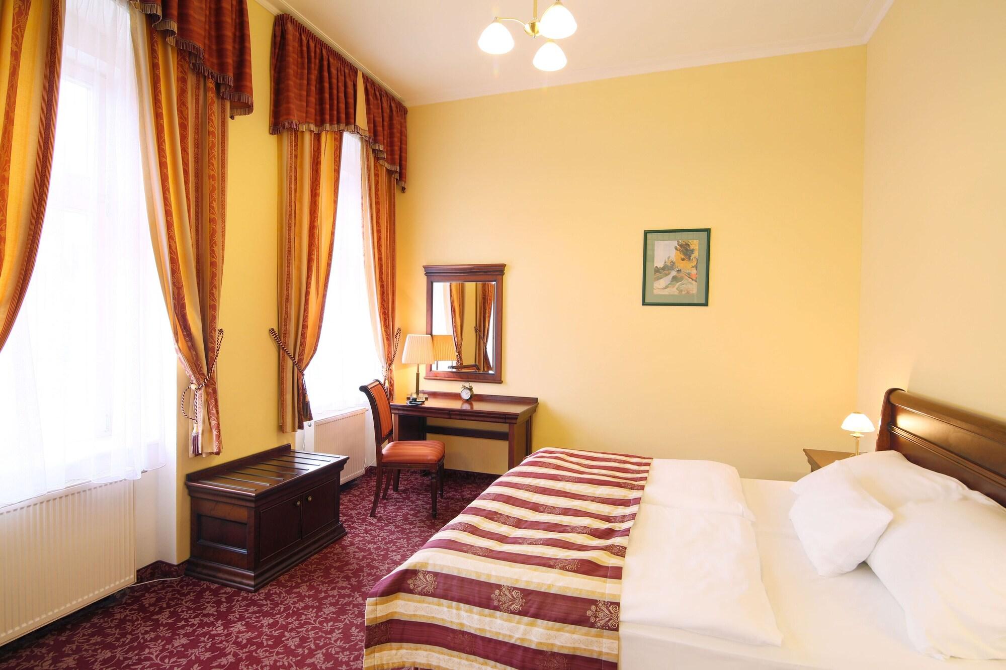 Hotel Ontario Karlovy Vary Ngoại thất bức ảnh