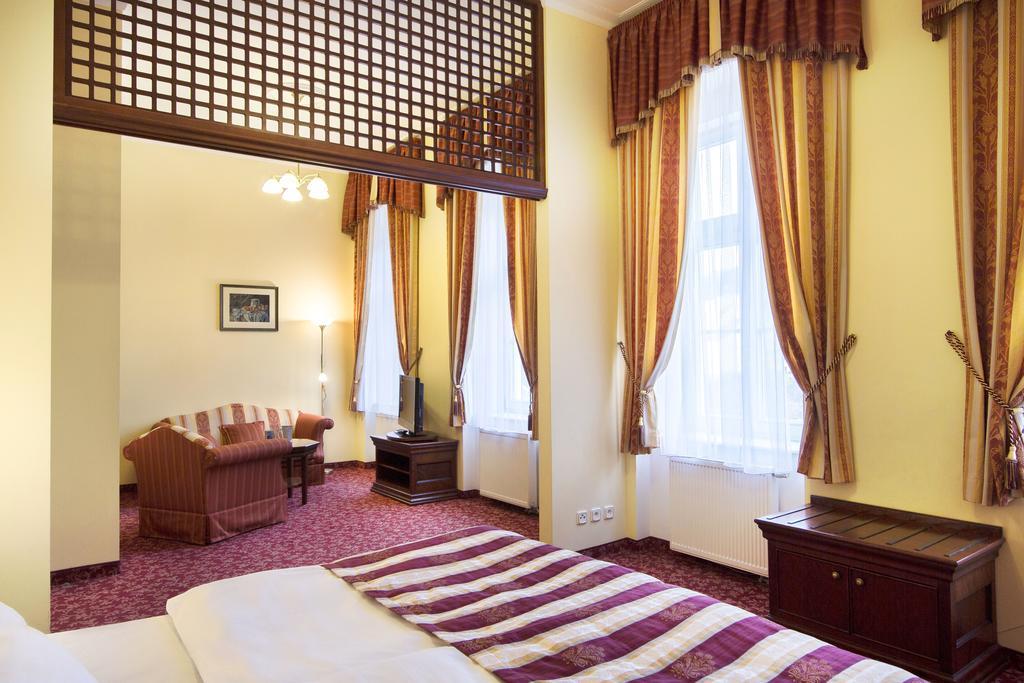 Hotel Ontario Karlovy Vary Ngoại thất bức ảnh