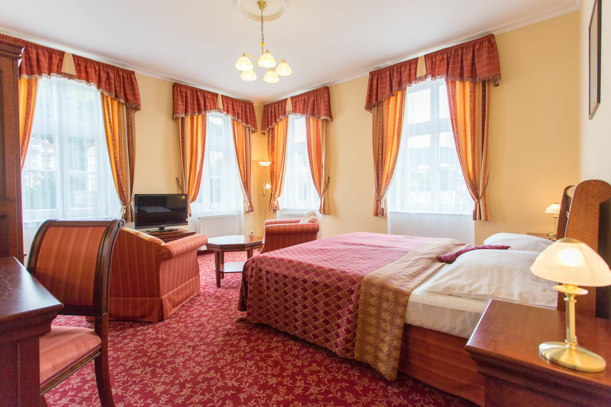 Hotel Ontario Karlovy Vary Ngoại thất bức ảnh